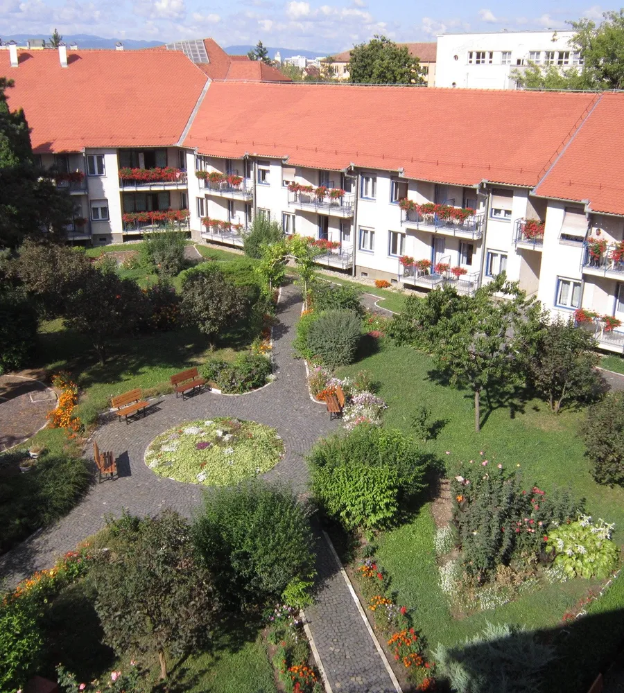Clădirea și grădina centrului Dr. Carl Wolff din Sibiu